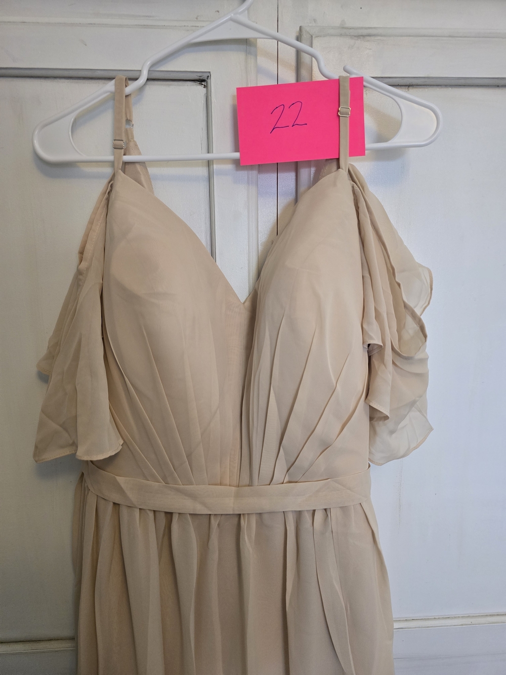 Elegant Cream V-Neck Maxi Dress - Picture 2 of 3